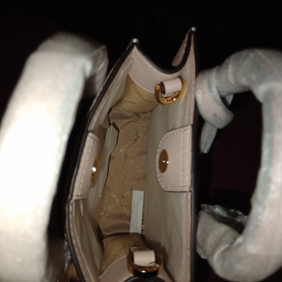 NWT Michael kors Mercer Extra-Small Pebbled Leather Crossbody Bag Powder Blush - Picture 12 of 14